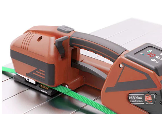 Hand Plastic PP PET Strapping Machine Battery Powered Semi Automatic For Pallet Carton Box
